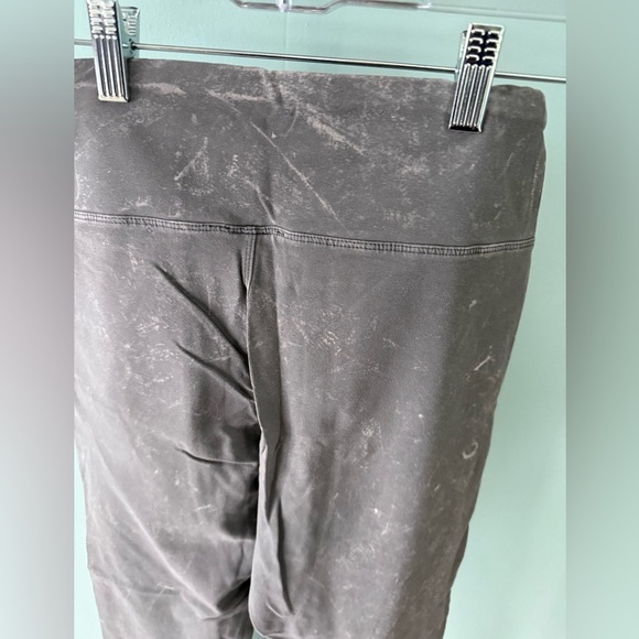 Express Acid Wash Grey Legging Size Small - Picture 3 of 5